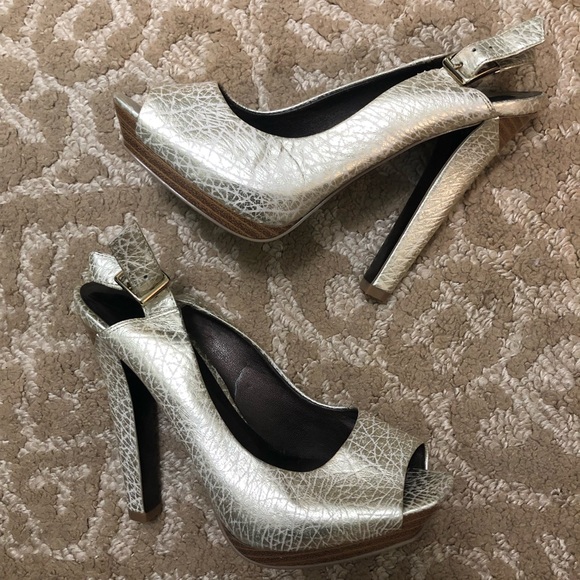 JS Heels - Picture 2 of 5